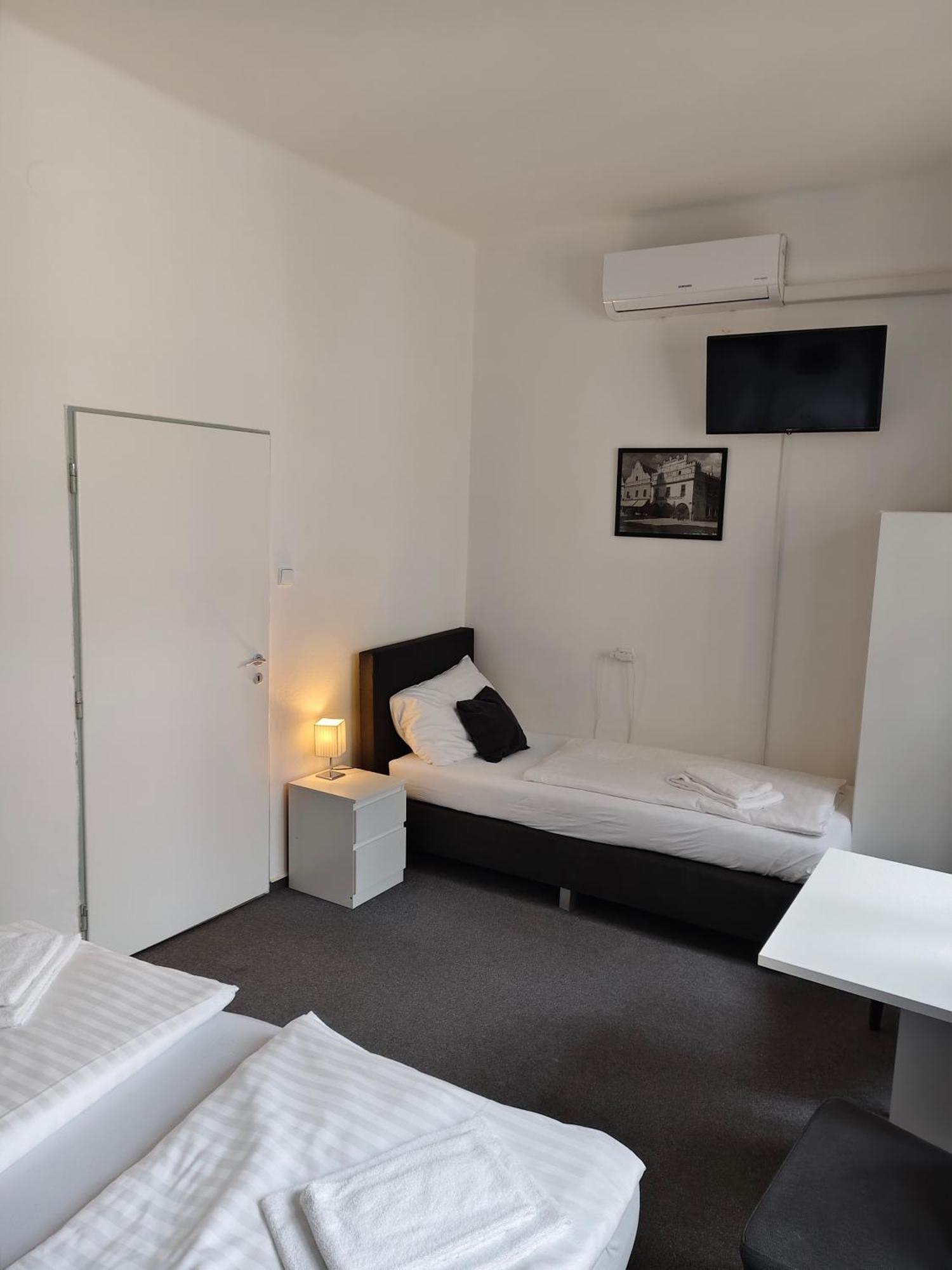 Hotel Bily Konicek Trebon Exterior photo
