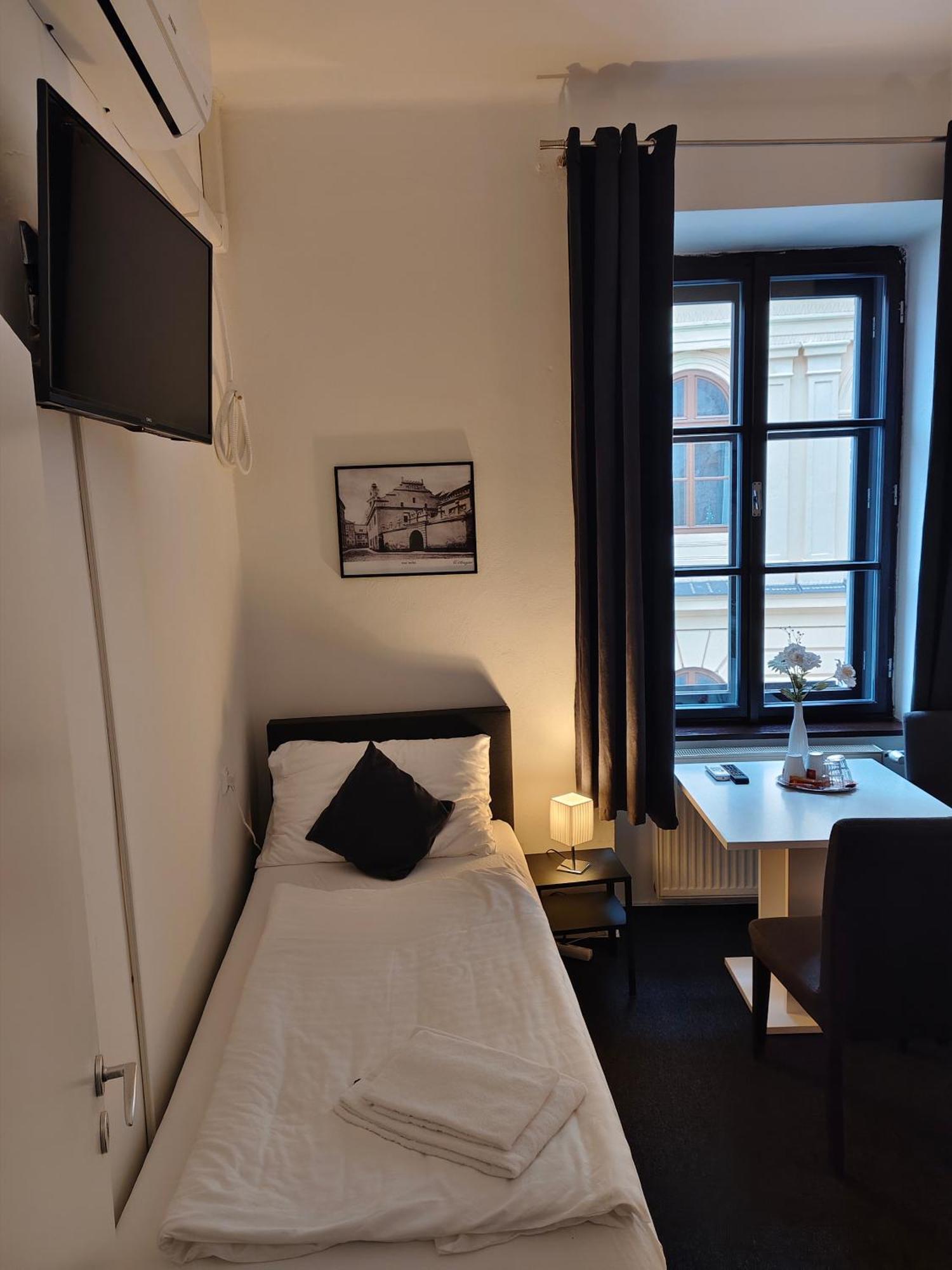 Hotel Bily Konicek Trebon Exterior photo